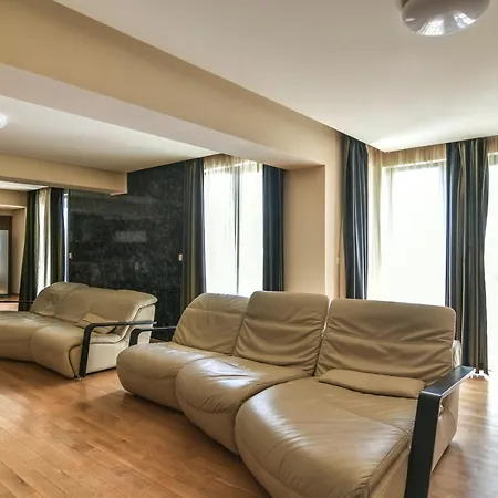 Apartment Flat With Monster Living Varna