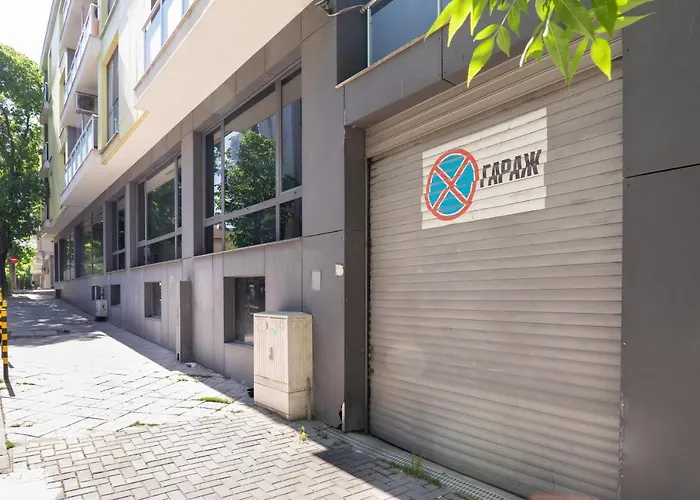 Апартамент Flat With Monster Living *